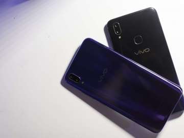 Vivo V11 and Vivo V11i at the Philippine launch
