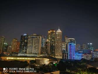 Huawei Mate 20 Pro sample photo - cityscape night mode ultrawide