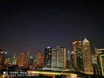 Huawei Mate 20 Pro sample photo - cityscape night mode ultrawide