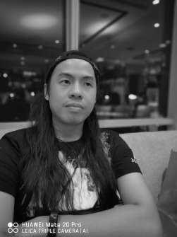 Huawei Mate 20 Pro sample photo - monochrome portrait