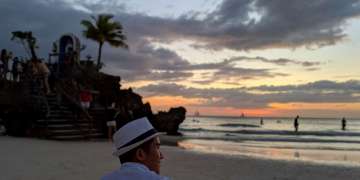 Sunset - Boracay Philippines re-opening smartphone photo taken on an ASUS ZenFone 5 by Den Uy of TechKuya