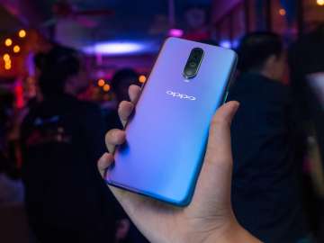 OPPO R17 Pro Seize The Night
