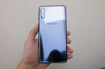 Back handheld vertical - Samsung Galaxy A7 (Philippines)