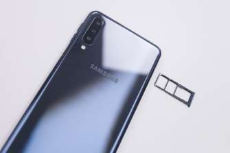 Back showing triple SIM tray - Samsung Galaxy A7 (Philippines)