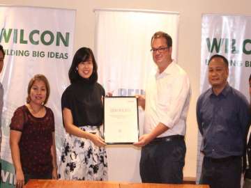 REHAU Philippines and its quality PPr plumbing products are now available in selected Wilcon Depot outlets. (L-R) Dexter Condisido, Eden Godino Wilcon VP for Purchasing, Wilcon Executive Vice President and Chief Product Officer Careen Belo, REHAU Southeast Asia, Building Solutions Head David Herensperger, REHAU Philippines Country Manager Christopher delos Reyes and Victoria Mercado, REHAU Sales Manager for Building Solutions,