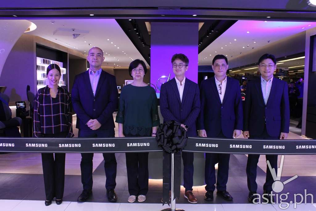 Samsung, SES, SM - Samsung flagship store Manila Philippines