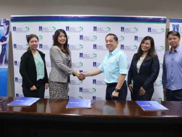 Leaders in real estate and healthcare tie up for a discount program for condo communities. DMCI Homes and The Medical City officers forge a partnership to provide in-patient services discount for residents of condo communities. Photo shows (from left to right) DMCI Homes Corporate Communications Manager Josephine Cruz, The Medical City Assistant Vice President for Relationship Management and Business Development Emelie Escasinas, DMCI Homes Property Management Corporation (DPMC) Senior Vice President Enrico C. Wong, The Medical City Assistant Manager Bernadette Remo and DPMC Operations Manager Frederick Rapiñan during the signing of the agreement recently at the DMCI Homes Corporate Center in Makati City.