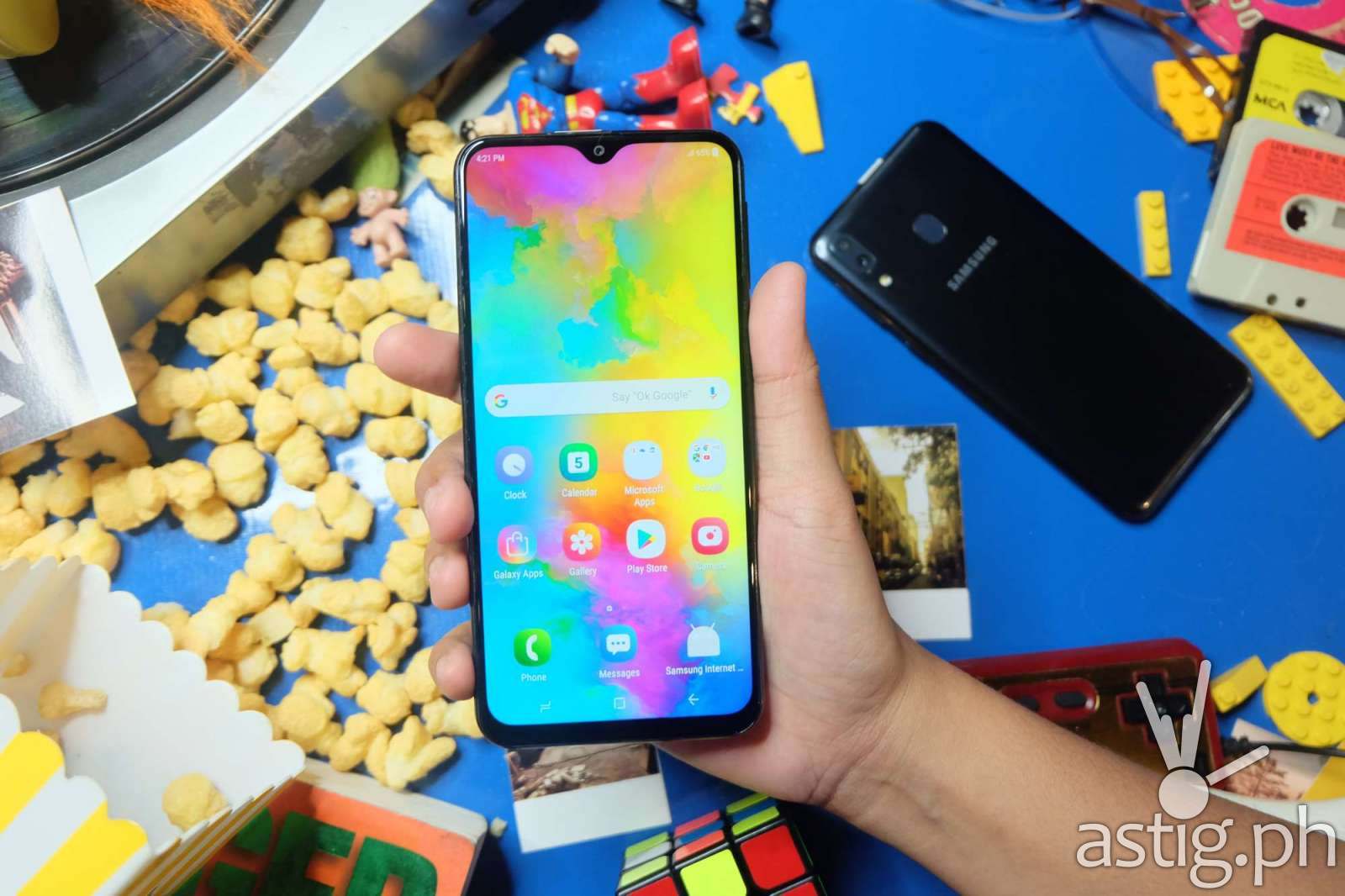 Handheld front - Samsung Galaxy M20 Philippines