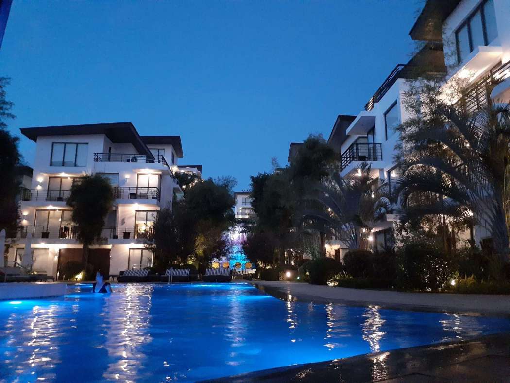 Night photo - Samsung Galaxy A20 (Philippines)