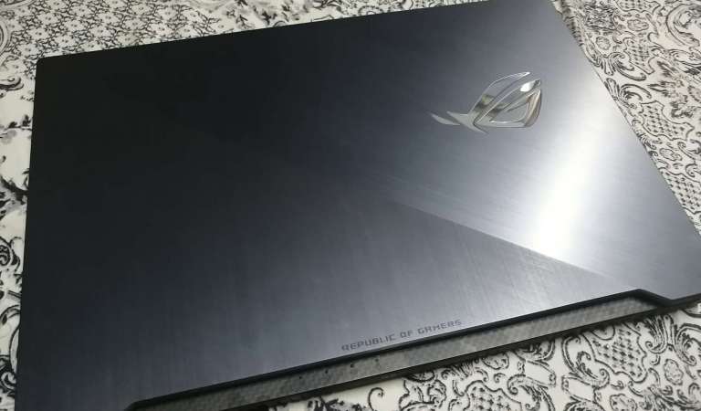 ROG Strix Scar II GL704 Review