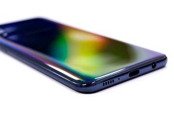 Back corner - Samsung Galaxy A50 (Philippines)