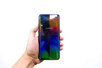 Back handheld - Samsung Galaxy A50 (Philippines)