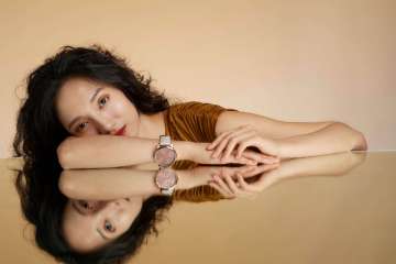 vivomove Luxe Light Sand Leather with 18K Rose Gold Hardware