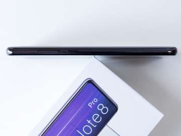 Right edge - Redmi Note 8 Pro (Philippines)