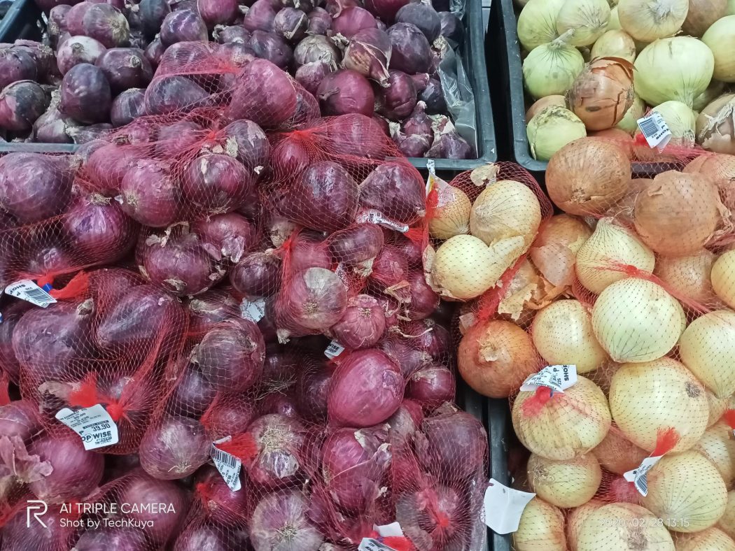 Indoors artificial light - realme C3 sample photo (Philippines)