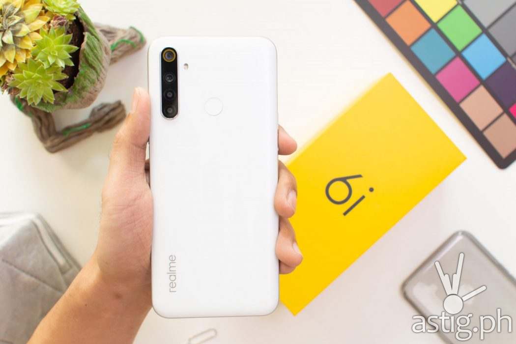 realme 6i handheld - realme 6i (Philippines)