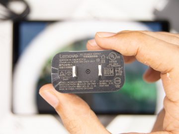 AC adapter - Lenovo Smart Tab M8 (Philippines)