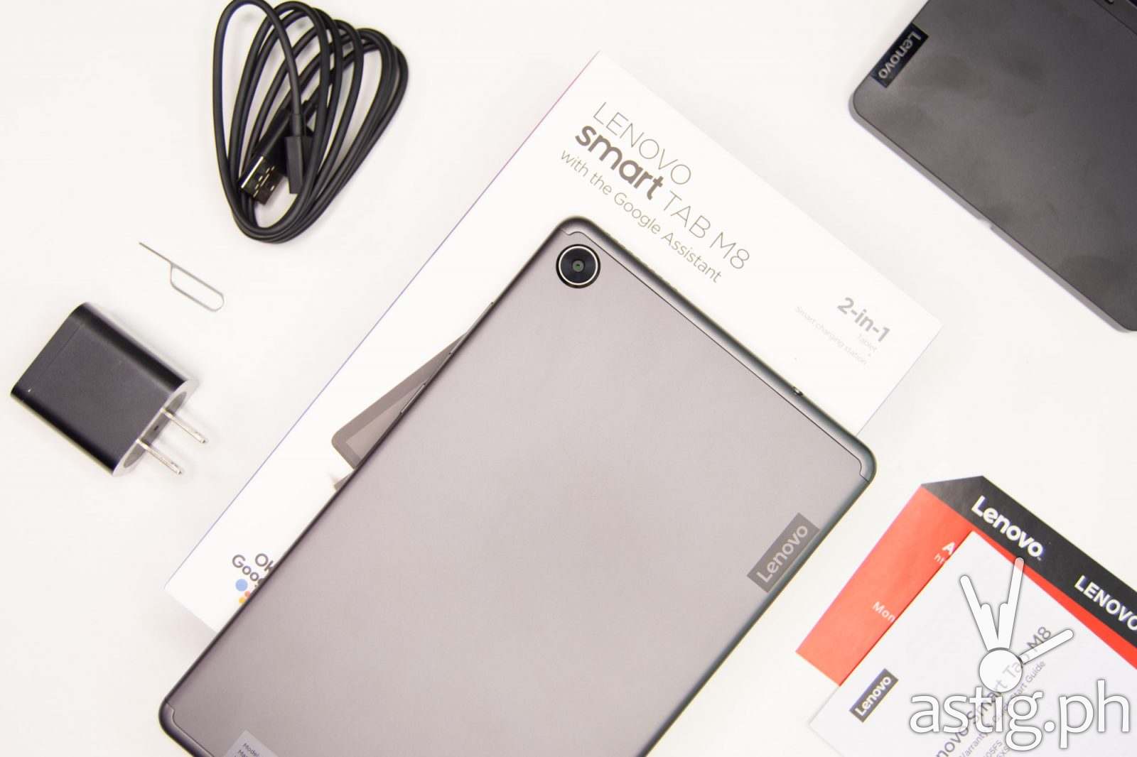 Back unboxed - Lenovo Smart Tab M8 (Philippines)