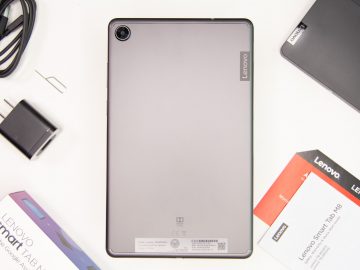 Back unboxed standing - Lenovo Smart Tab M8 (Philippines)