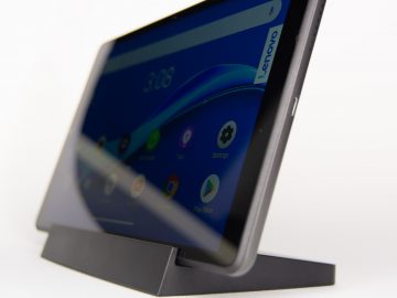 Docked - Lenovo Smart Tab M8 (Philippines)