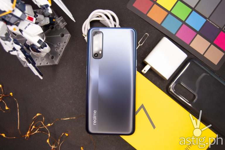 Flatlay back on box - realme 7 (Philippines)