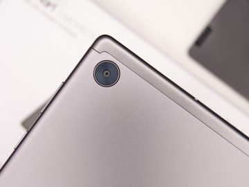 8MP rear camera - Lenovo Smart Tab M10 FHD Plus (Philippines)