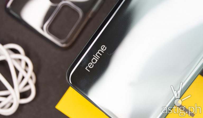 realme sets smartphone reliability standards with new TUV Rheinland Certification