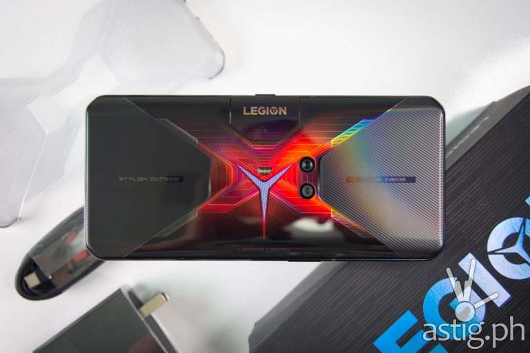 Flatlay on box Vengeance Red - Legion Phone Duel (Philippines)