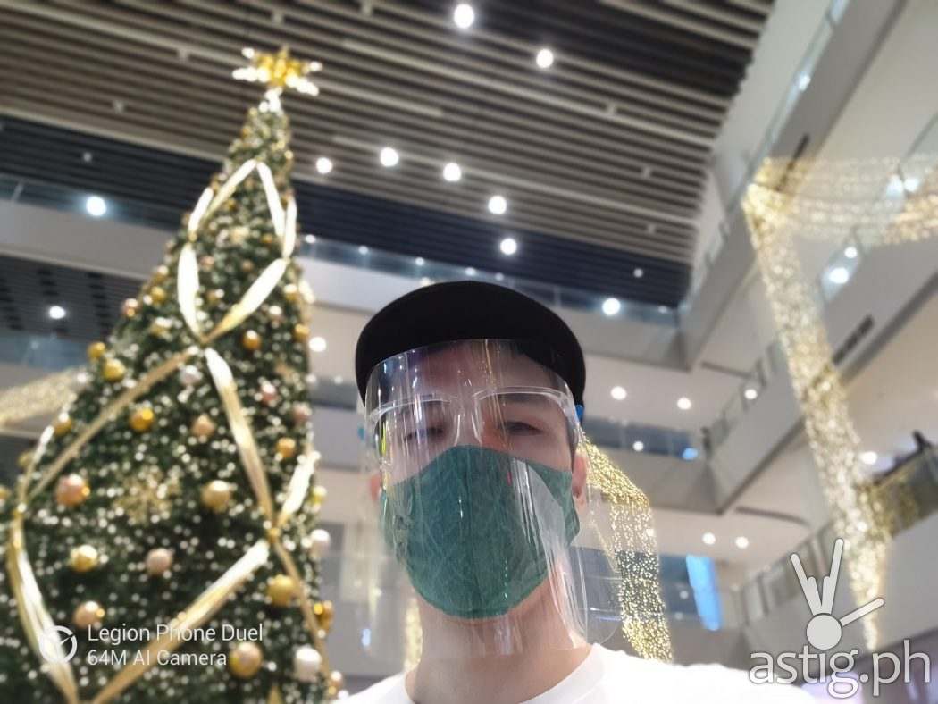 Selfie Christmas tree bokeh sample photo - Legion Phone Duel (Philippines)