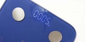 Top diagonal - realme Smart Scale (Philippines)