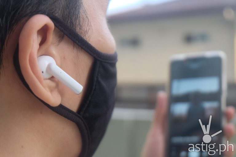 Worn outdoors - realme Buds Air Pro (Philippines)