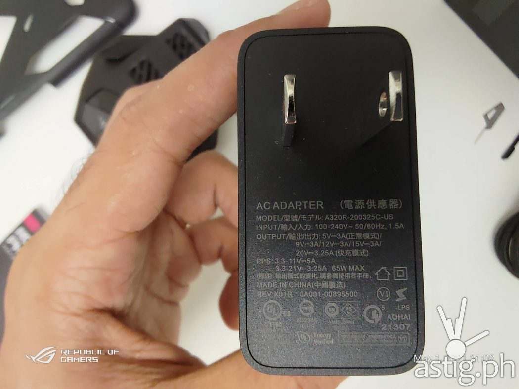 Ultra macro PSU - ROG Phone 5 sample photo