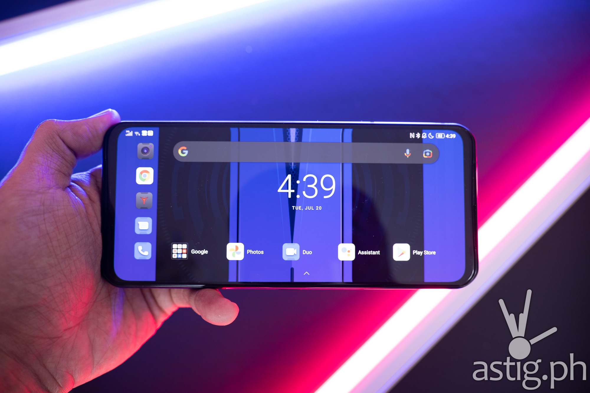 Handheld landscape front - Legion Phone Duel 2 (Philippines)