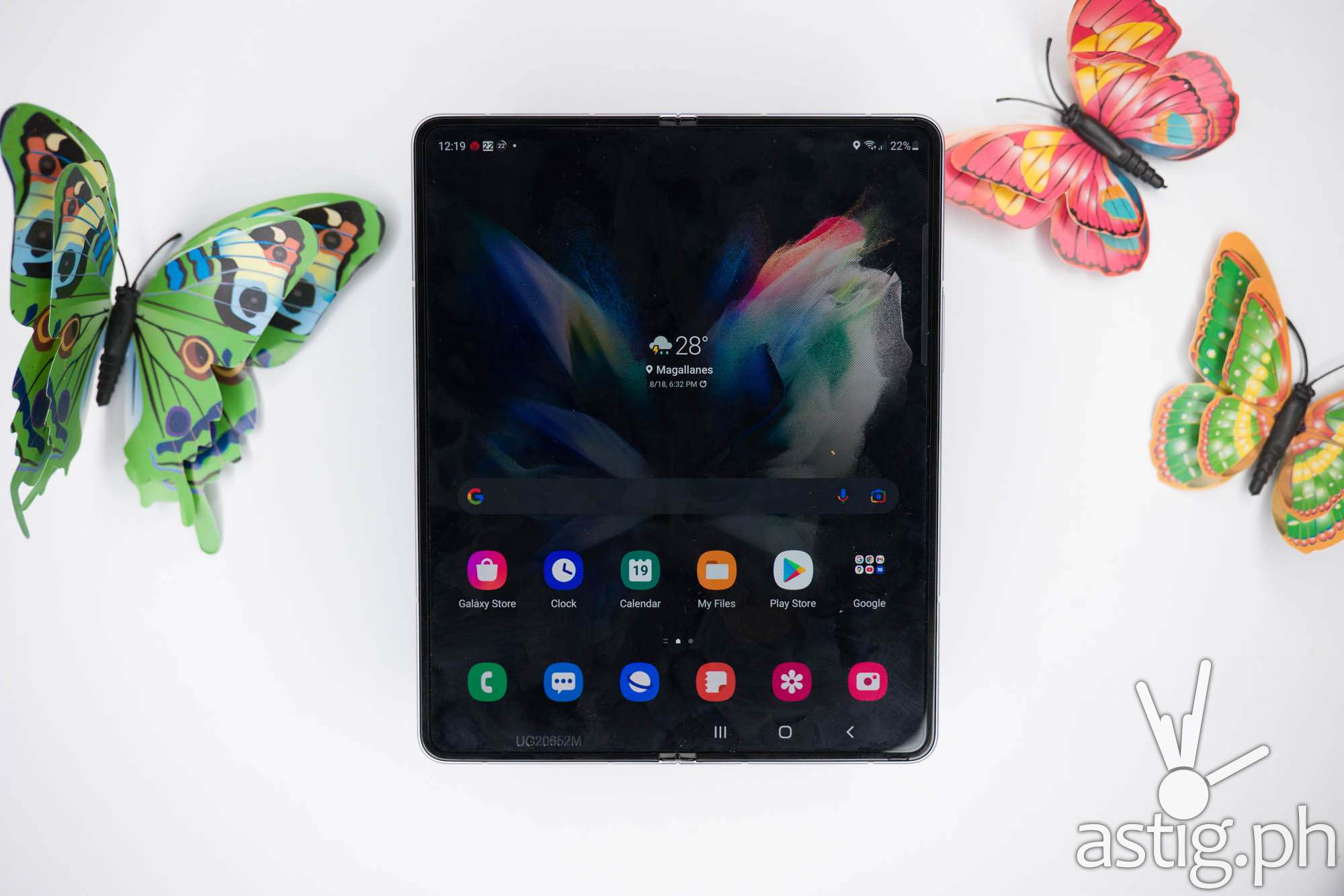 Flatlay inside- SAMSUNG Galaxy Z Fold3 5G (Philippines)