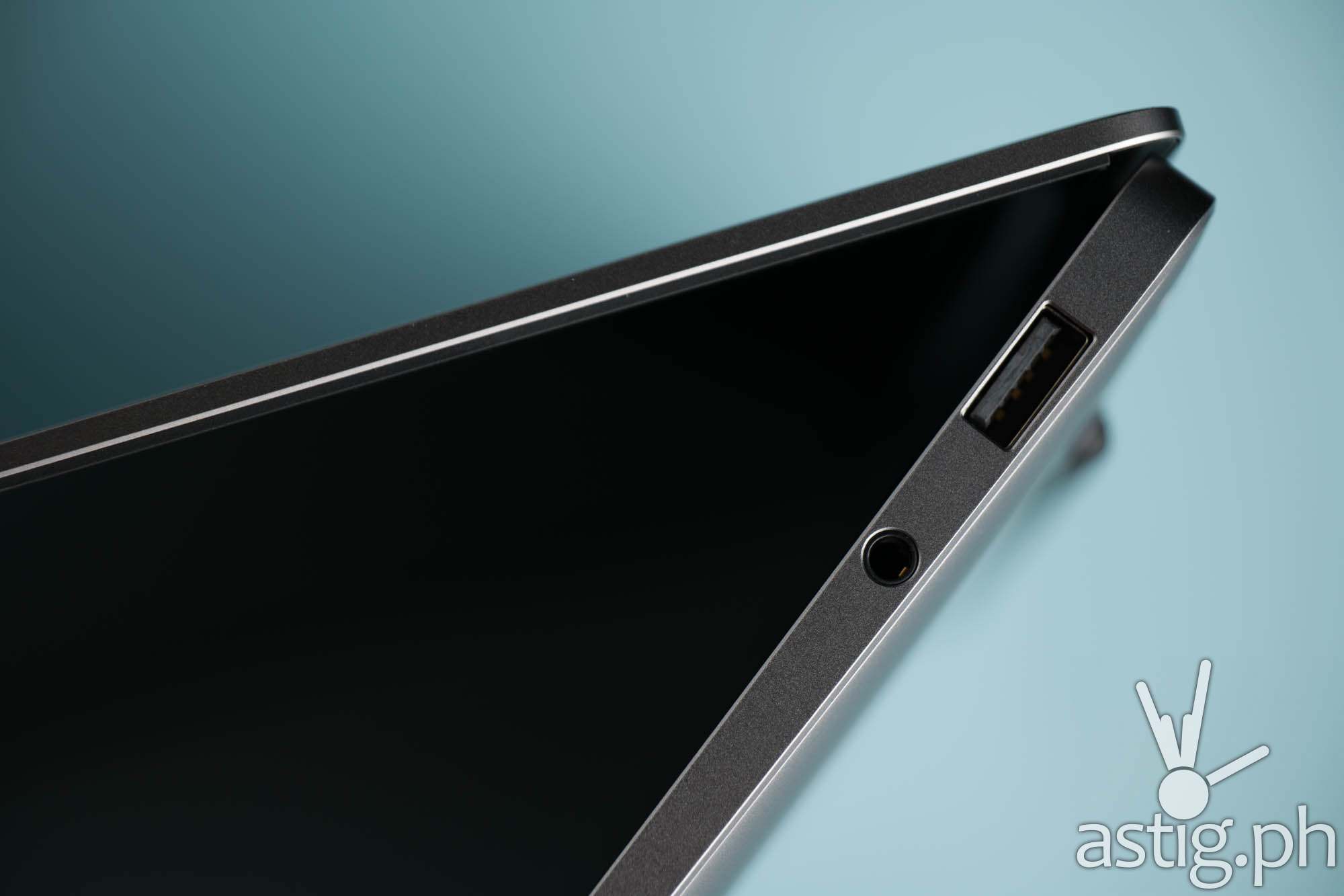 USB-A port 3.5mm audio - realme Book (Philippines)