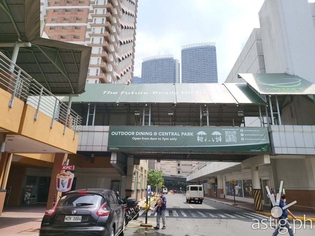 Wide outdoors - SAMSUNG Galaxy Z Fold3 sample photo